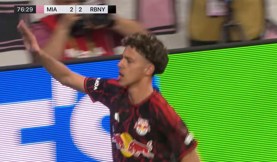 VIDEO/ Talenti shqiptar i b&euml;n surpriz&euml;n "e hidhur" Leo