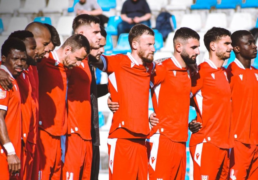 R&euml;nia nga Superiorja hidhet &ldquo;pas krah&euml;ve&rdquo;, Bylis ndan