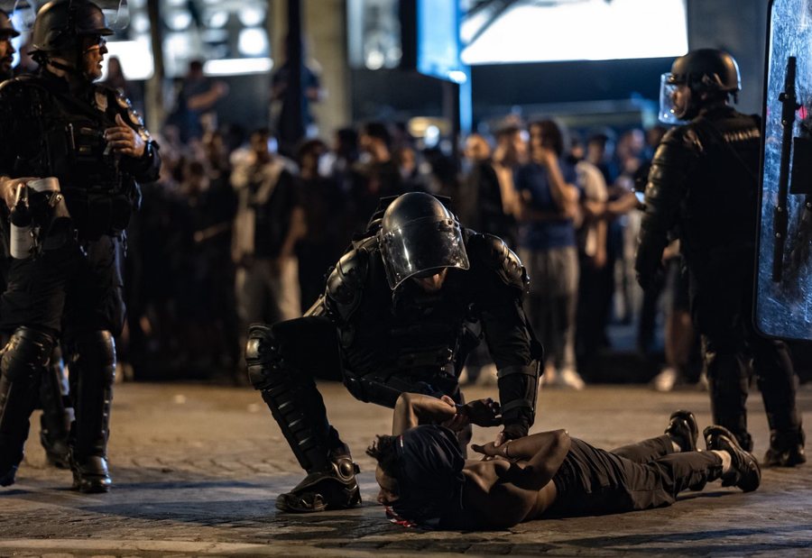 Kaos n&euml; Franc&euml; pas triumfit t&euml; PSG-s&euml;, 780 t&euml; arrestuar