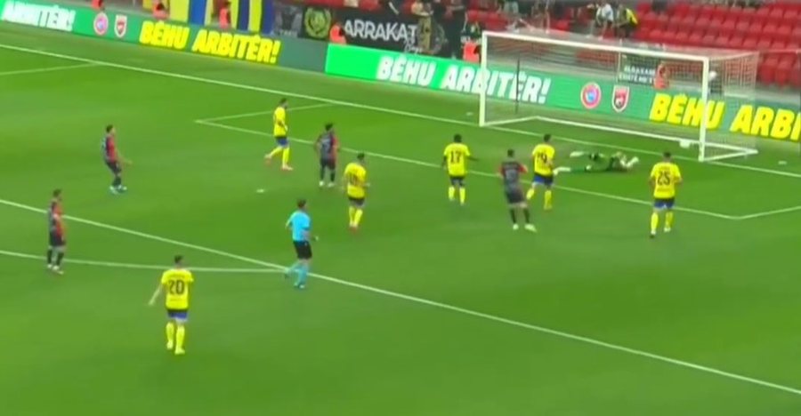 VIDEO/ Janacek dhe shtylla i "mohojn&euml;" golin Vllaznis&euml;,