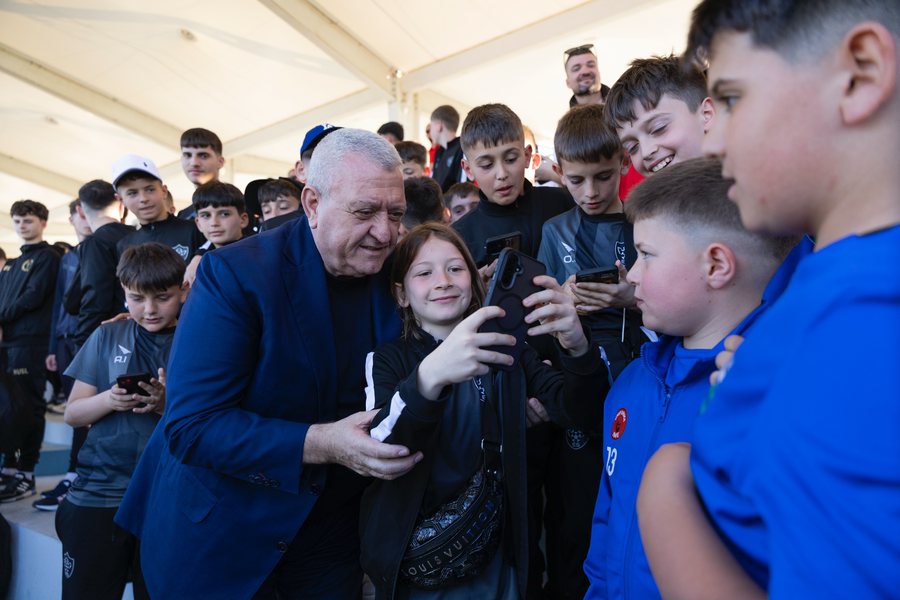 Festa e 1 qershorit, presidenti Armand Duka urim t&euml; ve&ccedil;ant&euml;