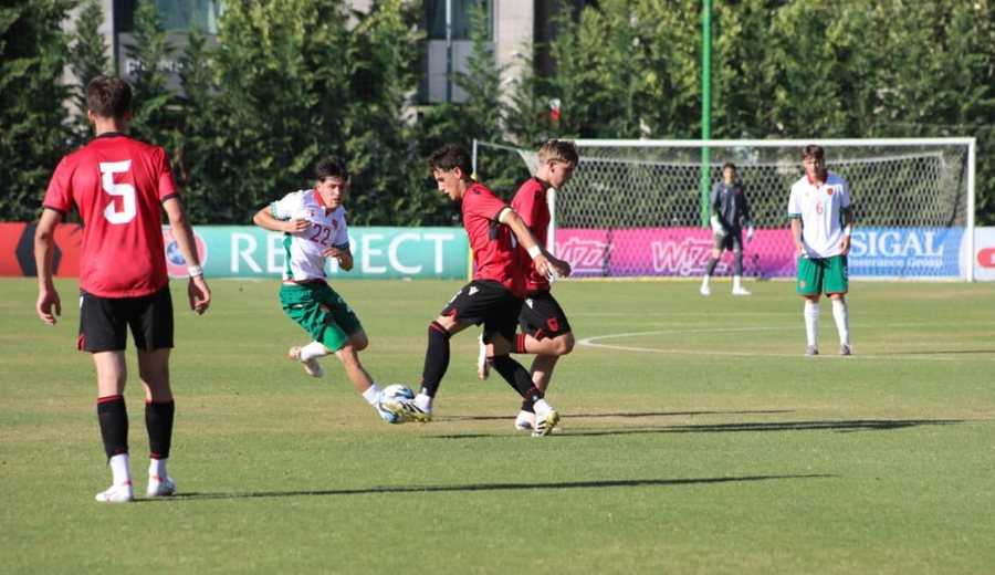 U-16/ 5 gola dhe shum&euml; emocione n&euml; kryeqytet, Shqip&euml;ris&euml; nuk