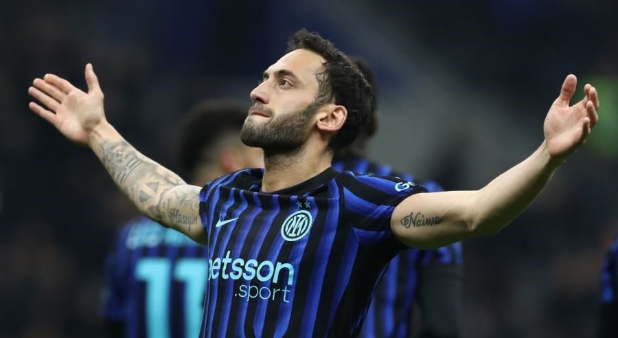 Calhanoglu pran&euml; Fenerbahces?! Drejtori sportiv i Interit i