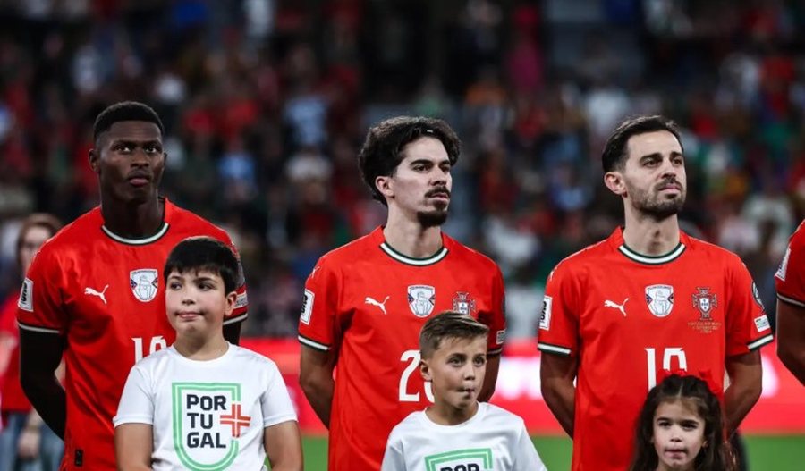 L&euml;vizje "galaktik&euml;sh" nga Reali, pas Dumfries dhe Konate