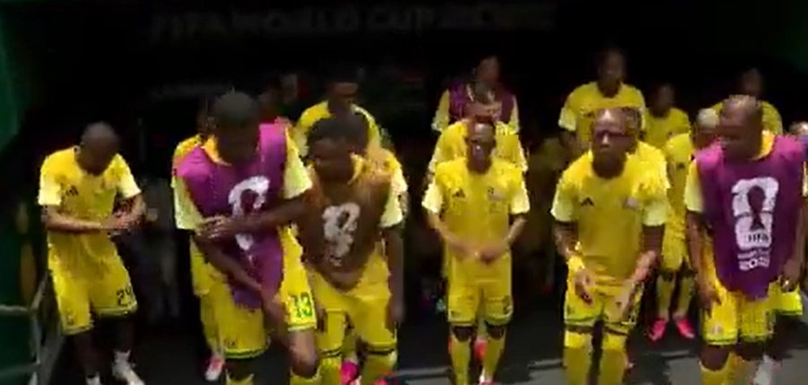 VIDEO/ Afrika e Jugut "zbavitet" para sfid&euml;s me Meksik&euml;n,