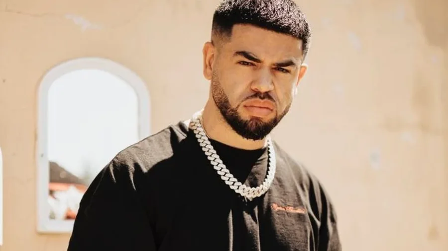 Noizy ndryshon "profesion", reperi "zbret" n&euml;
