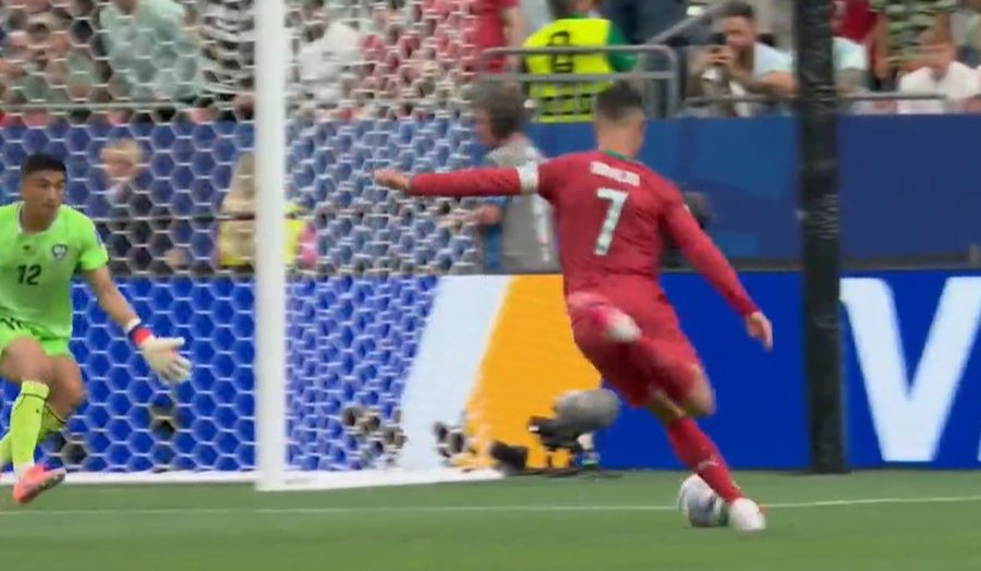 VIDEO/ &ldquo;CR7&rdquo; nuk i jep asnj&euml; shpres&euml; Uzbekistanit,