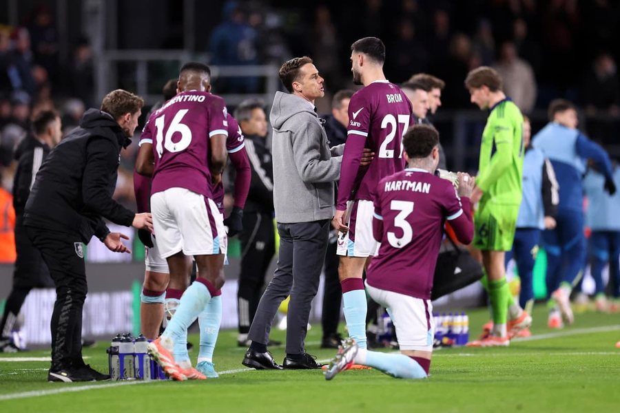 Burnley n&euml; &ldquo;pik&euml; t&euml; hallit&rdquo;! D&euml;shton tratativa