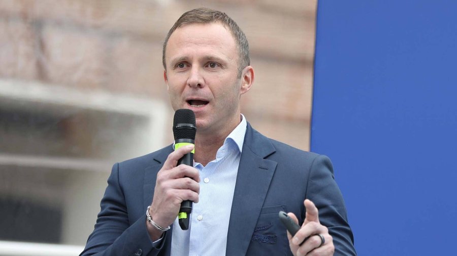 ZYRTARE/ Nis revolucioni te Milani, presidenti Cardinale cakton CEO-n e ri
