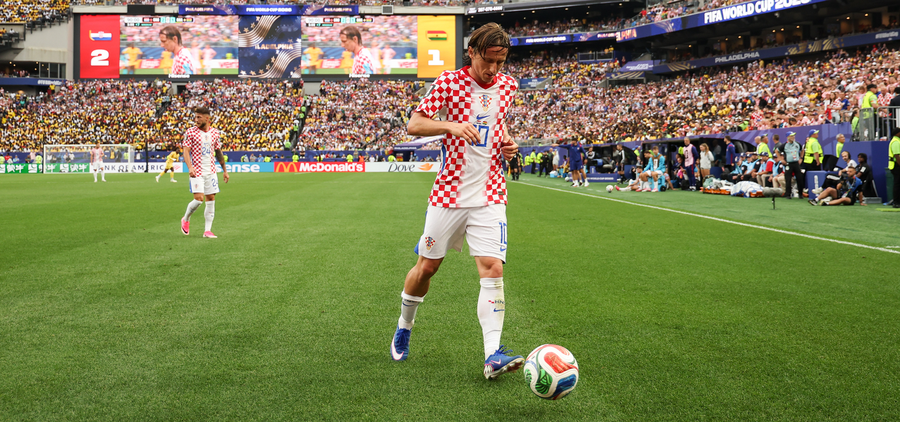 Sh&euml;rbeu asistin p&euml;r golin e fitores, Luka Modric ia &ldquo;pret
