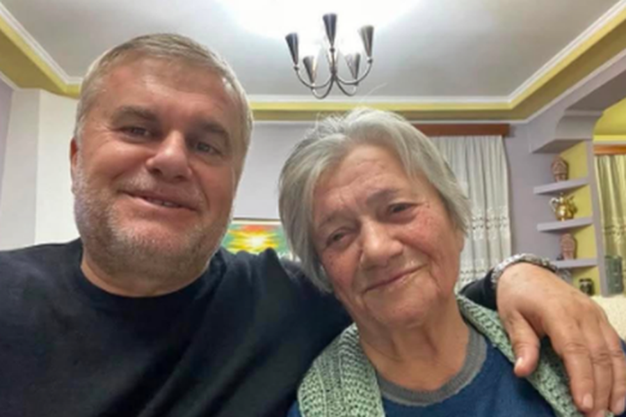Dit&euml; e trisht&euml; p&euml;r presidentin e Sk&euml;nderbeut, Ardian Takaj