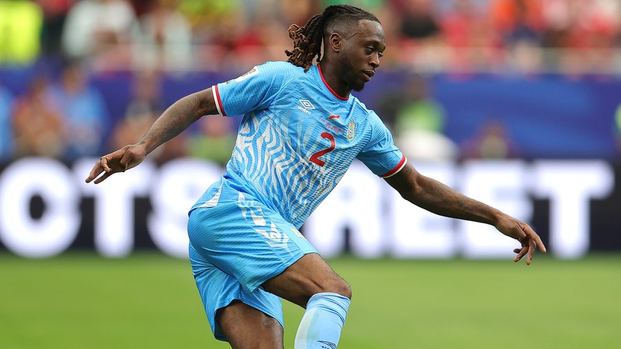 Wan-Bissaka dominon n&euml; Bot&euml;ror, asnj&euml; kund&euml;rshtar nuk e