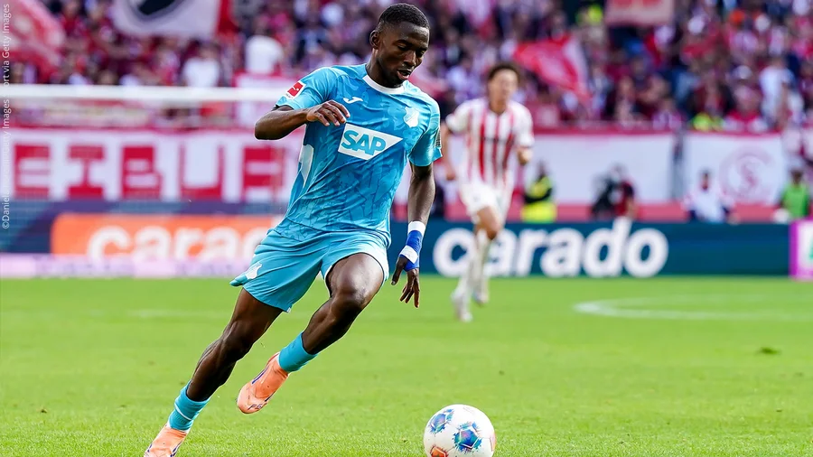 Newcastle gjen z&euml;vend&euml;suesin e Gordon, transferon talentin e Bregut
