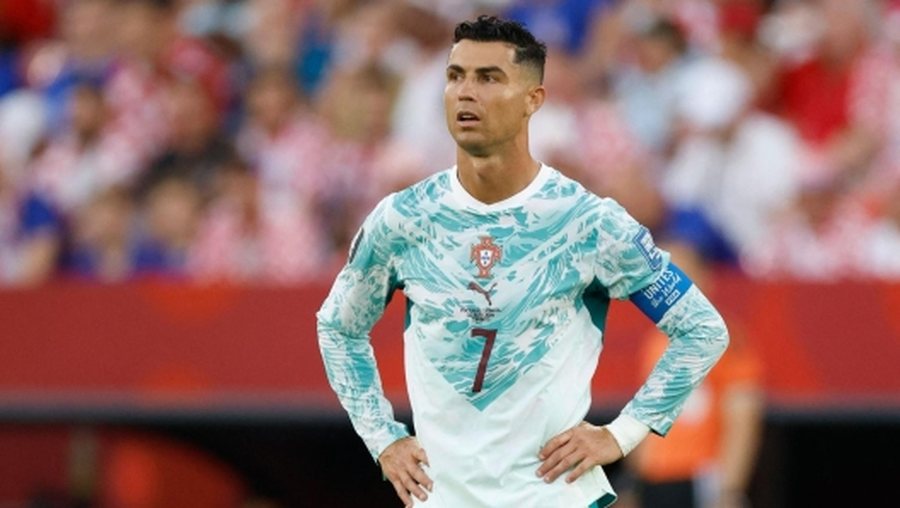 Cristiano Ronaldo &ldquo;p&euml;rg&euml;njeshtron&rdquo; deklaratat e
