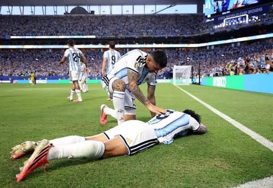 VIDEO/ &Ccedil;menduri mes Miamit! Messi dhe nj&euml; autogol