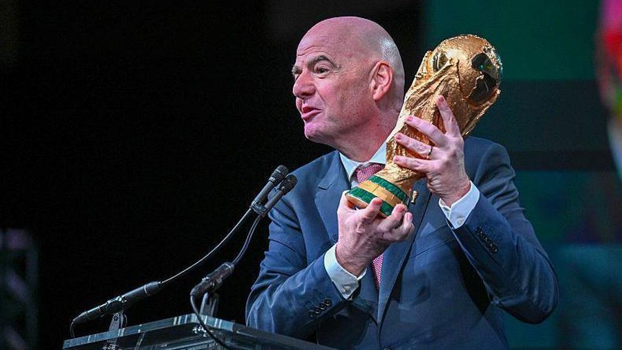 10 dit&euml; larg finales s&euml; madhe t&euml; Bot&euml;rorit, Gianni Infantino