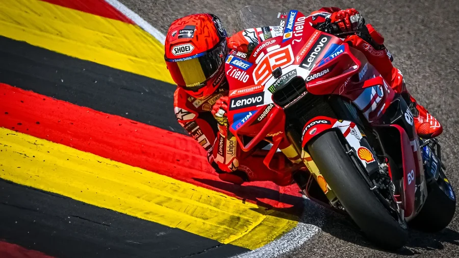 MOTO GP/ Marc Marquez dominon n&euml; Sachsenring, Bagnaia mbetet jasht&euml;