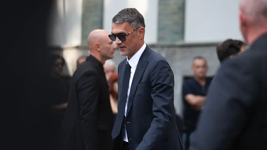 Gjiganti i Premier League n&euml; sh&euml;njest&euml;r, Maldini i ofron stolin e