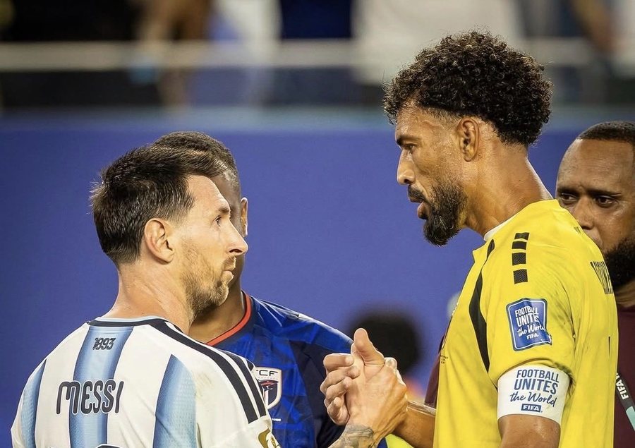 Sulmi udh&euml;hiqet nga Leo Messi, FIFA l&euml; jasht&euml; portierin kampion