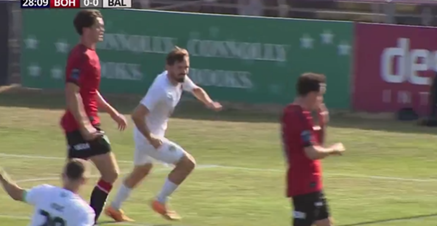 VIDEO/ Ballkani d&euml;shton n&euml; &ldquo;frym&euml;n e fundit&rdquo;, goli me