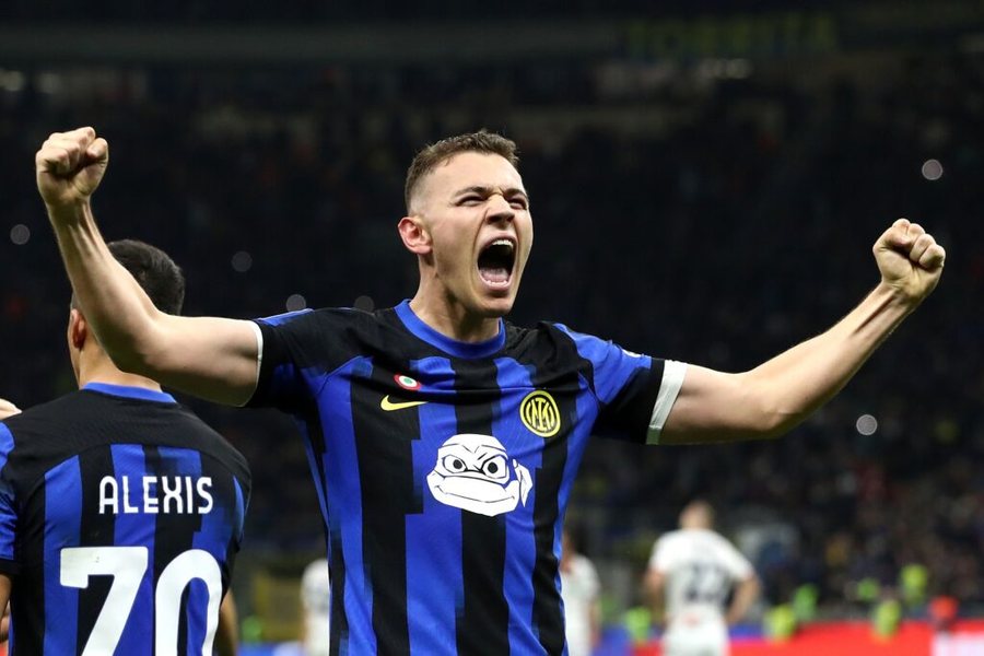 E BUJSHME/ Kristjan Asllani shok skuadre me yllin e Kosov&euml;s?! Mesfushori i