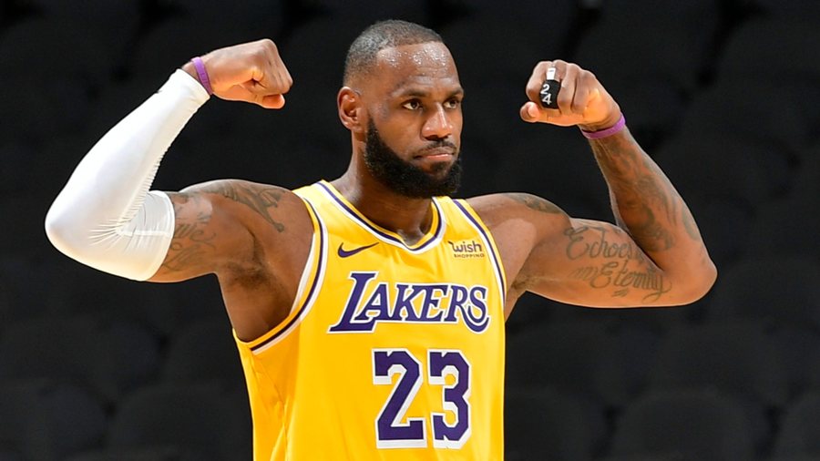 E BUJSHME/ LeBron James largohet nga Lakers, gati firma me klubin e ri