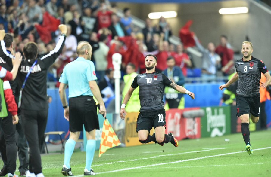 &ldquo;Legjendat Flasin&rdquo; / Armando Sadiku rr&euml;fen rrug&euml;timin e