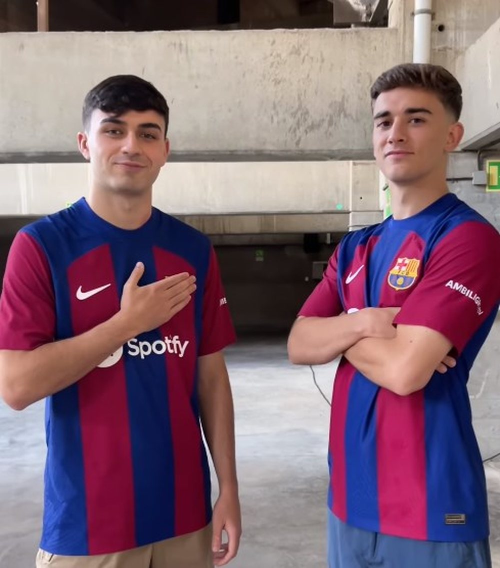 FOTO/ Barcelona prezanton fanelat per sezonin e ardhshëm, katalanasit