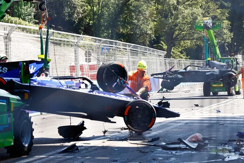 VIDEO/ Aksident i tmerrshëm në Formula E, shumë makina të