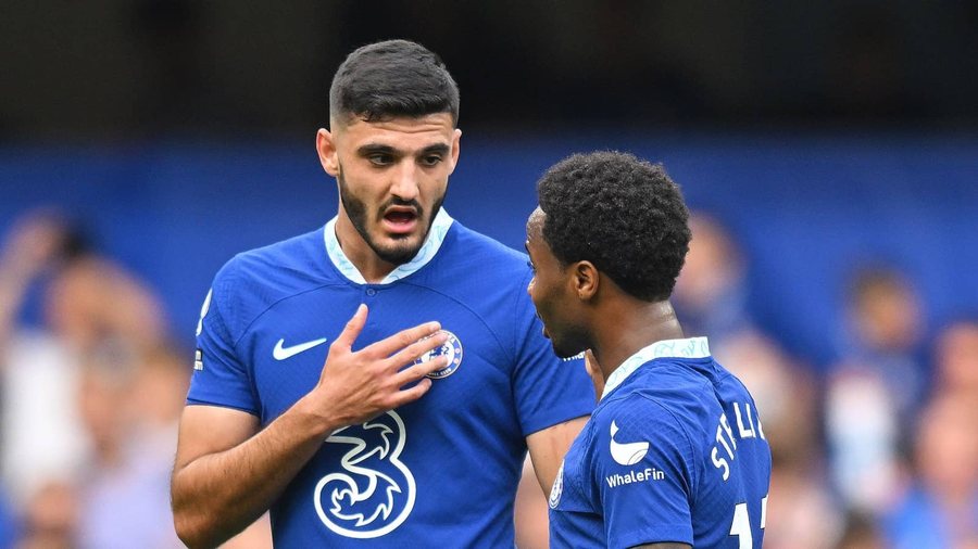 E BUJSHME/ Chelsea i ofron sulmuesin Napolit, orët e ardhshme vendimtare