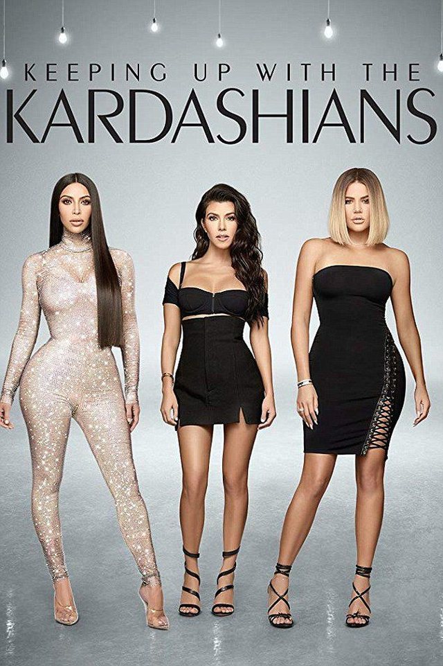 E vutë re Photoshop- in e çuditshëm në foton e Kardashian-