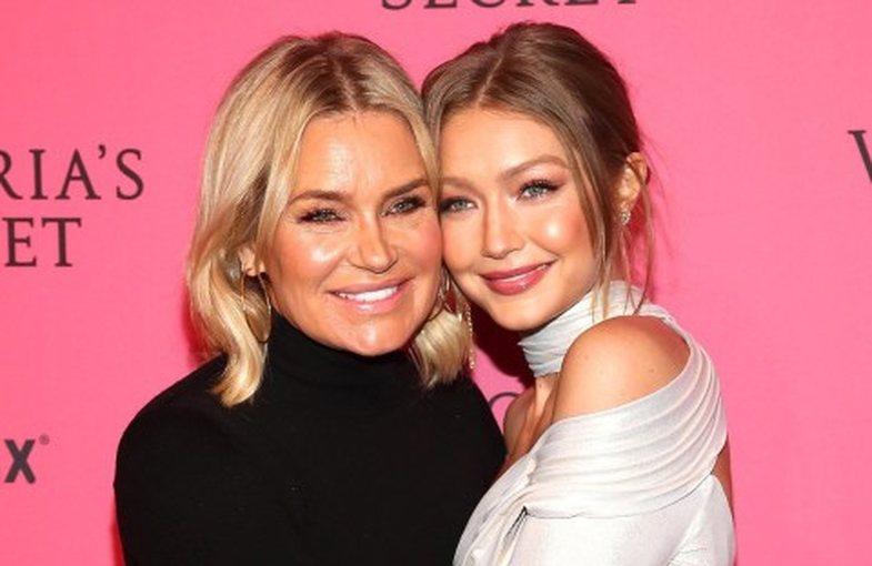 Yolanda Hadid konfirmon shtatzëninë e Gigi-t: 'Në