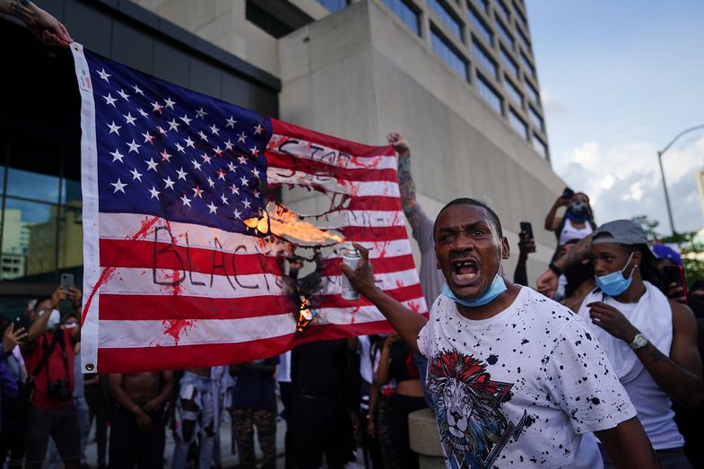 Amerika në kaos: Protestat e ashpra, sjellë përmes fotove