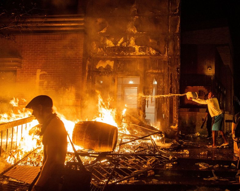 Amerika në kaos: Protestat e ashpra, sjellë përmes fotove