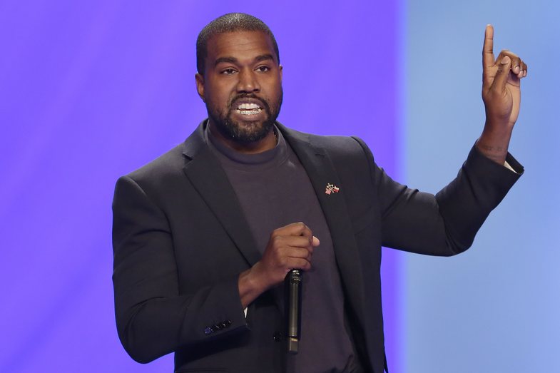 Kanye West urinoi mbi çmimin e tij Grammy [?]