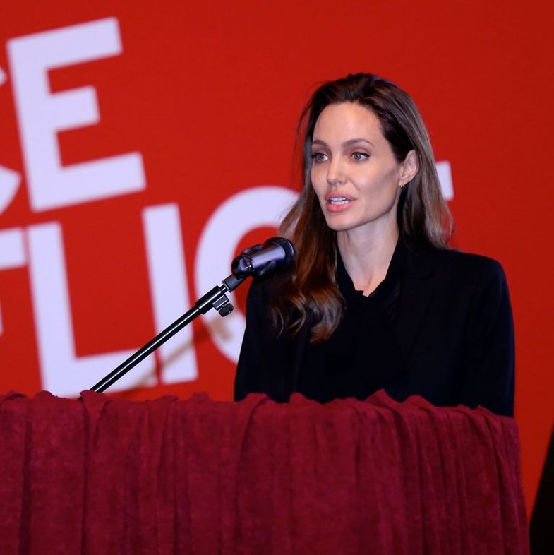 Angelina Jolie: ‘Njerëzit shpesh nuk duan ta shohin abuzimin, edhe