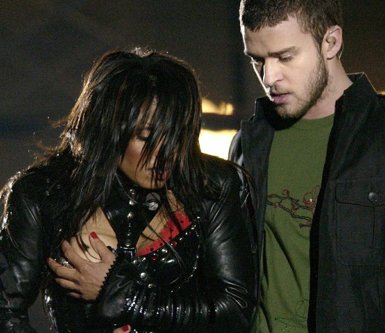 Stilisti zbulon arsyen pse Justin Timberlake grisi veshjen e Janet Jackson