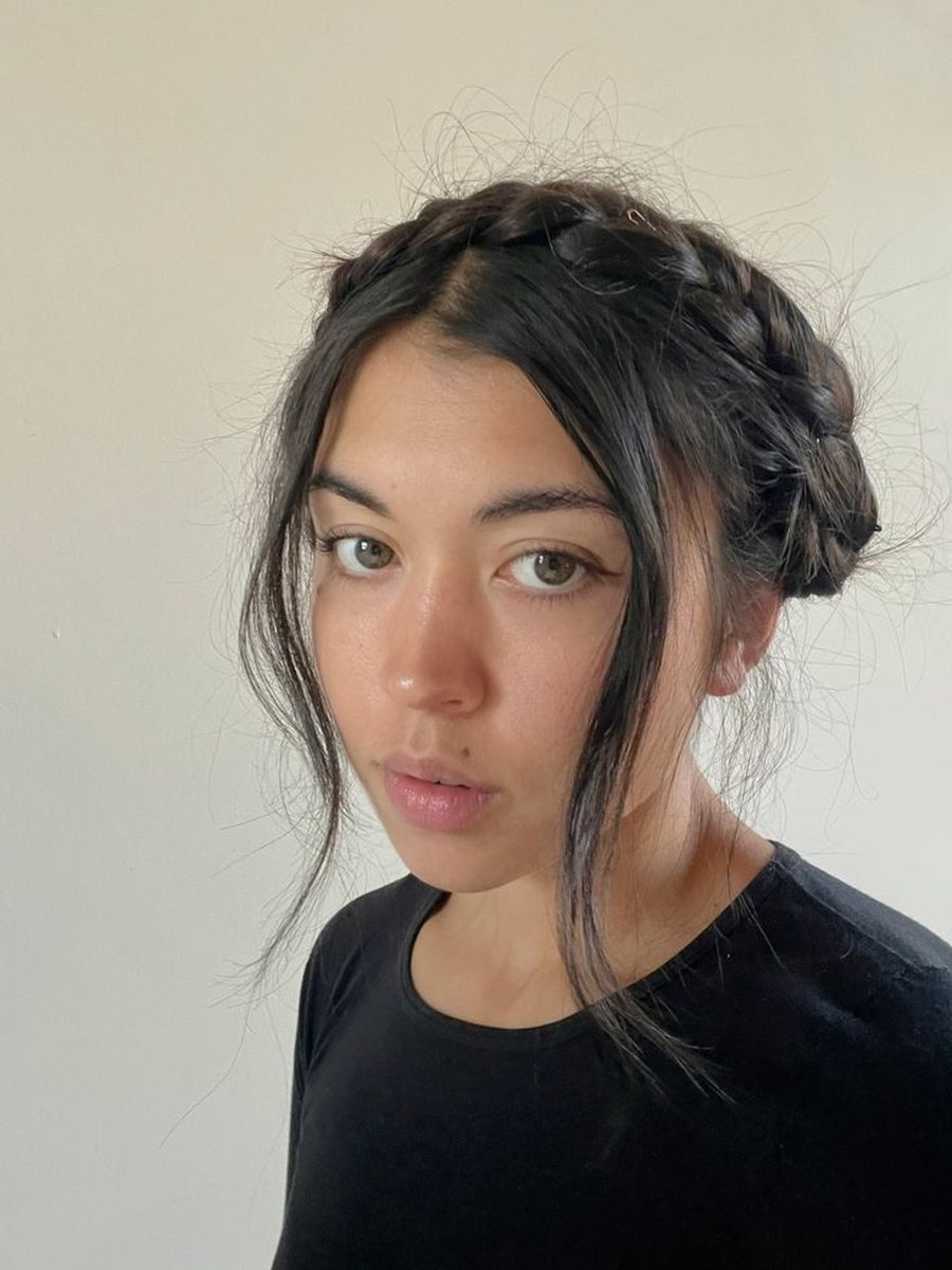 Dhjetë modele flokësh elegante për ditët e nxehta