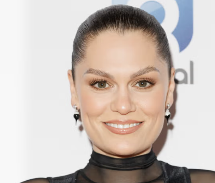 Pas operacionit në gji, Jessie J na përditëson me të rejat