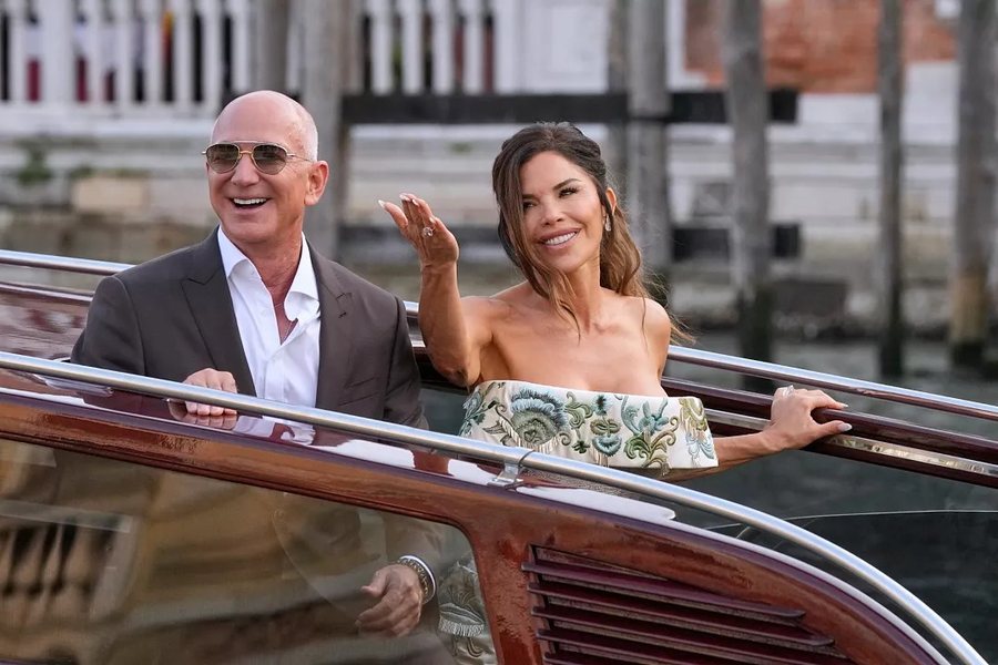 Brenda dasmës super luksoze të Jeff Bezos: Lista e të ftuarve dhe