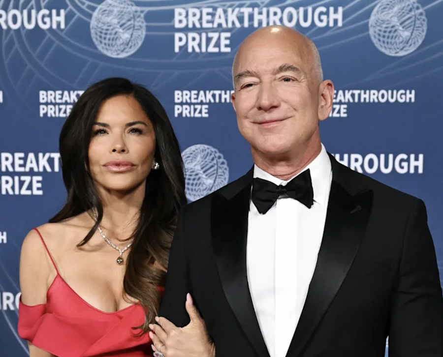 Jeff Bezos-it dhe Lauren Sánchez-it u paska ngelur hatri me Charlize
