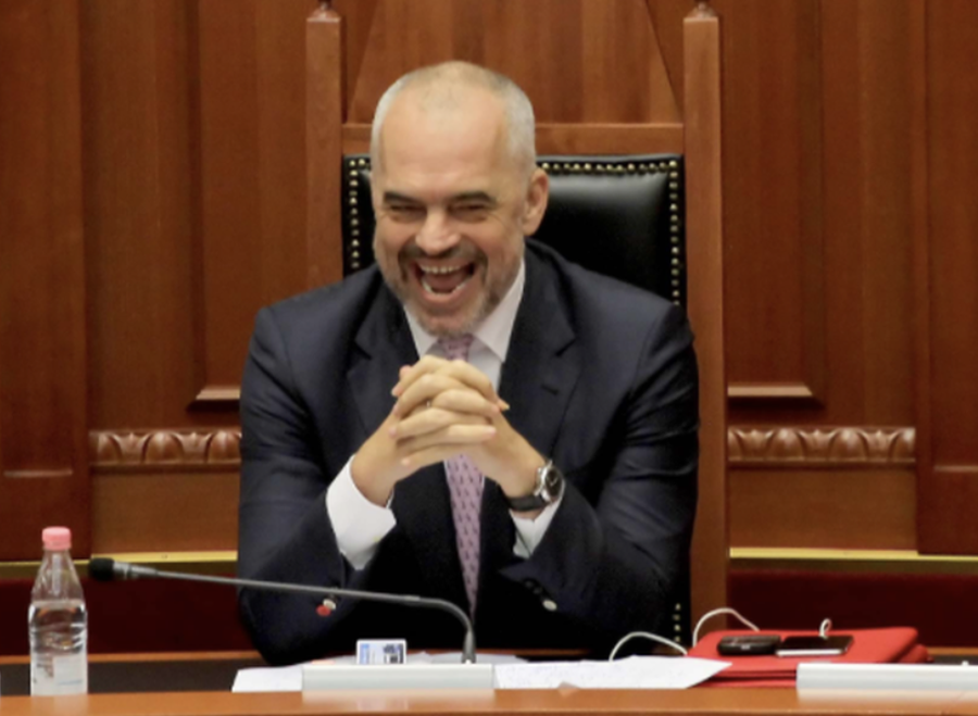 Disa arsye pse Edi Rama është një Gaforre tipike!
