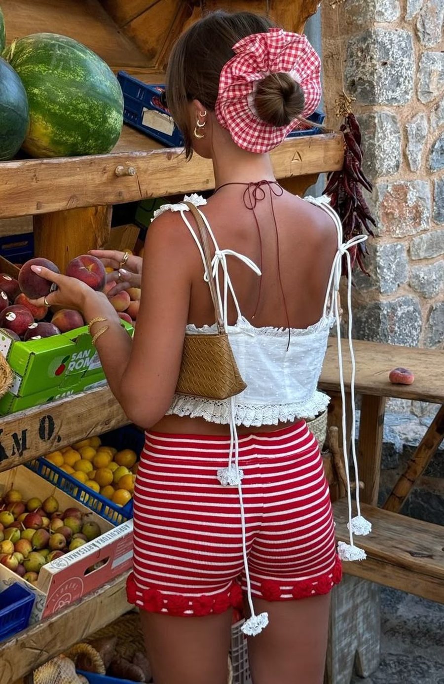 Veshjet më të bukura të trendit më nostalgjik të