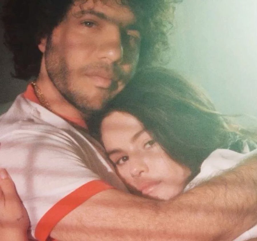 Sipas Benny Blanco-s, dasma me Selena Gomez nuk është prioritet (ende)