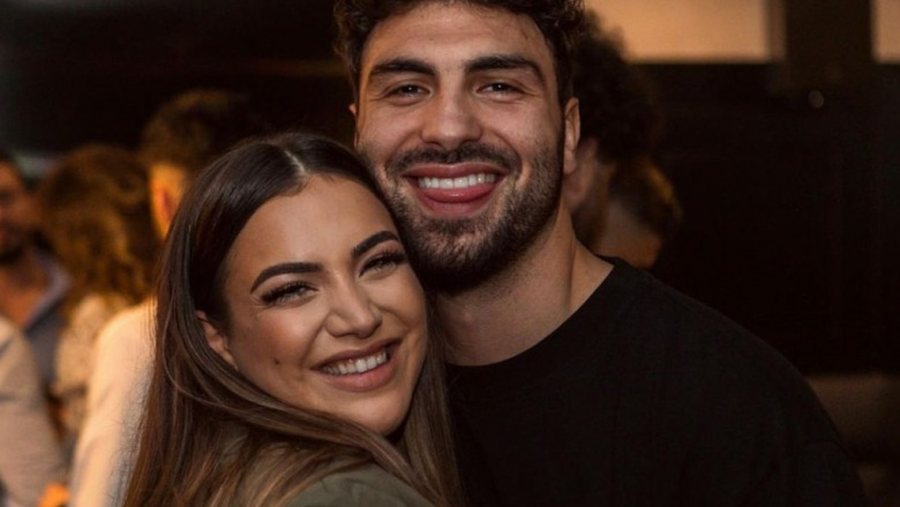 Ledri Vula flet për romancën e Sara Hoxhës dhe Erik Fullanit