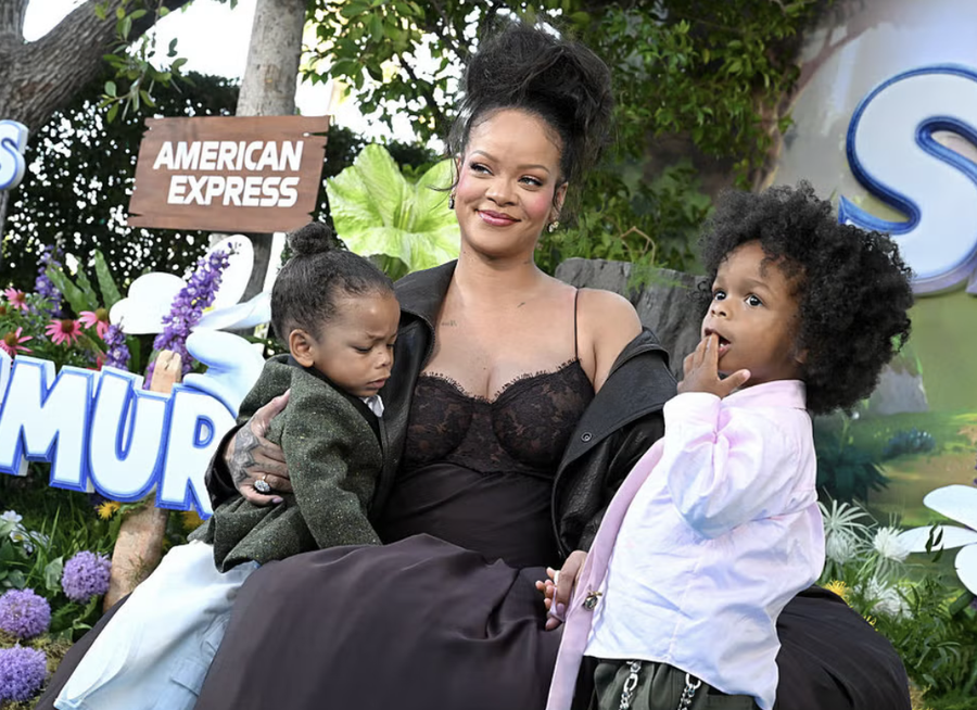 Rihanna na tregon se si ndihen djemtë e saj për bebin nr. 3 *.*