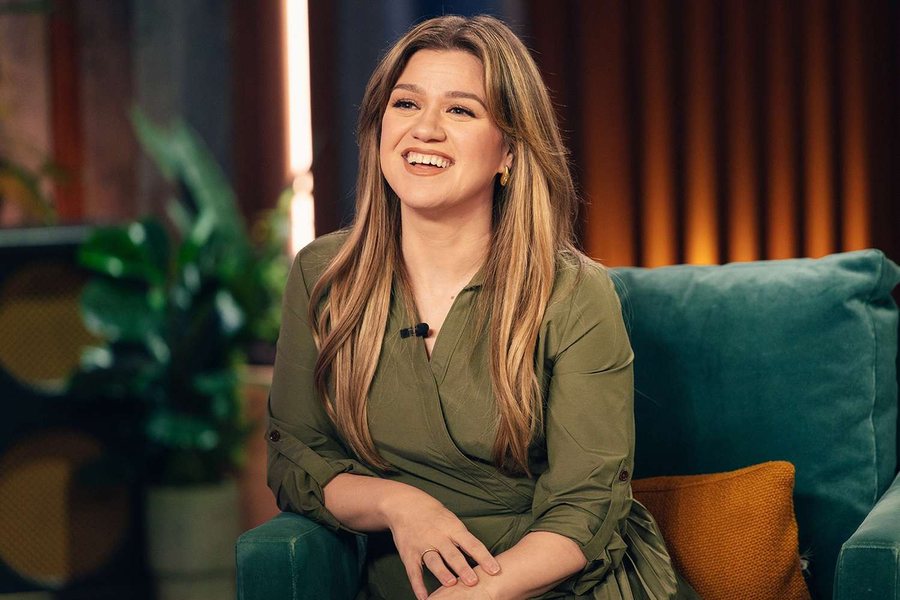 Kelly Clarkson ka "justifikimin" ideal për të mos dalë