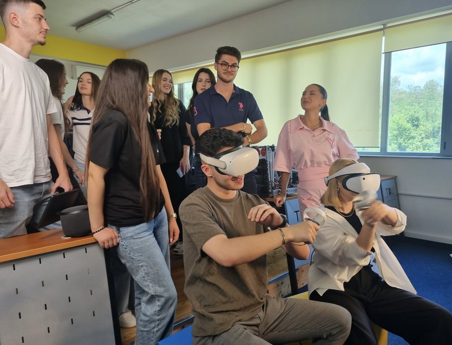 COOL-O-METER: Sa cool duhet të jetë një universitet?