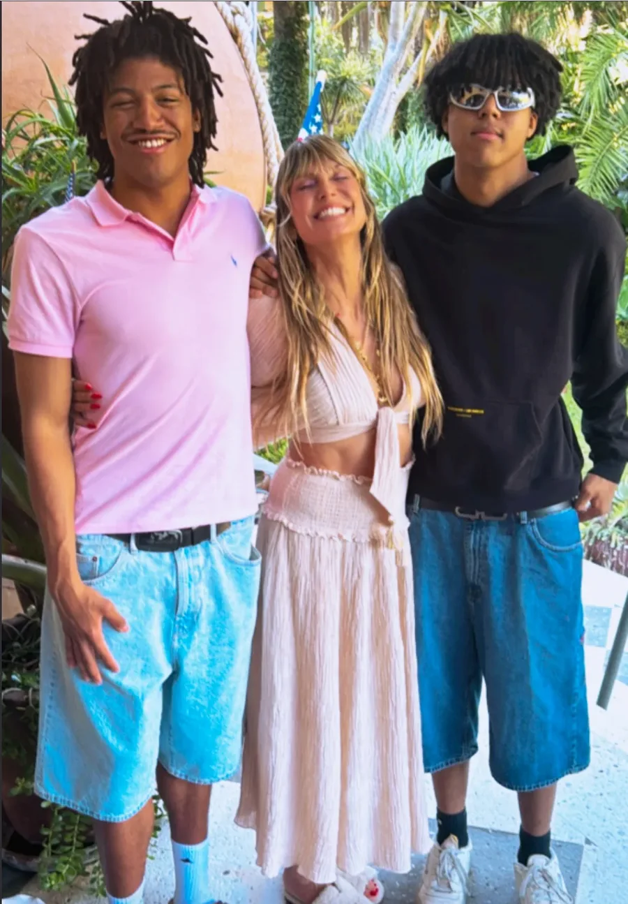 Heidi Klum thotë se rri topless para fëmijëve, me një