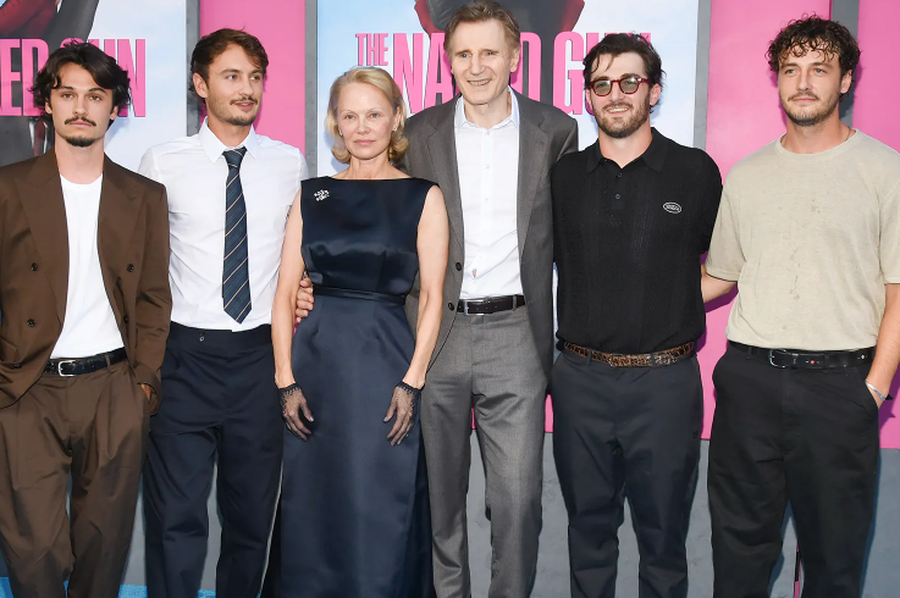 Pamela Anderson dhe Liam Neeson zyrtarisht në një romancë: